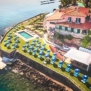 4* Hotel Domizia